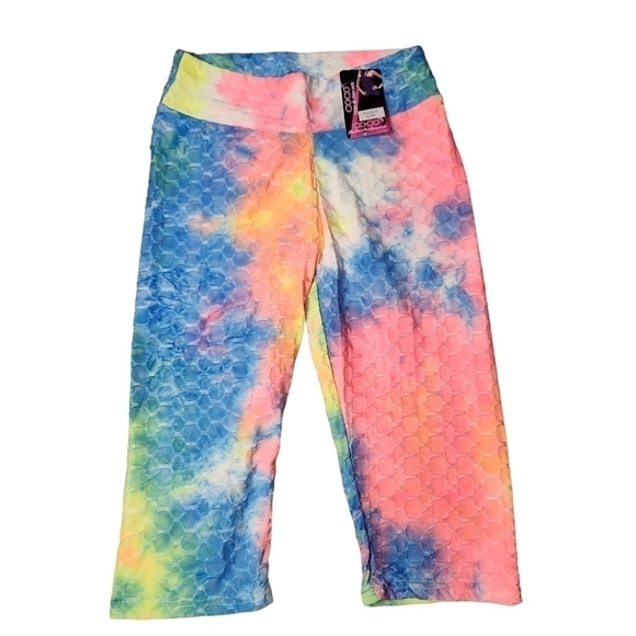 Coco Ruched Back Capri Leggings - Picture 1 of 3